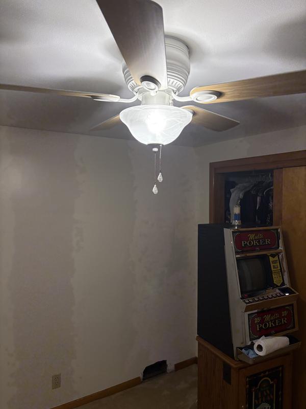 Harbor Breeze Mayfield 44-in White with White/Golden Blades LED