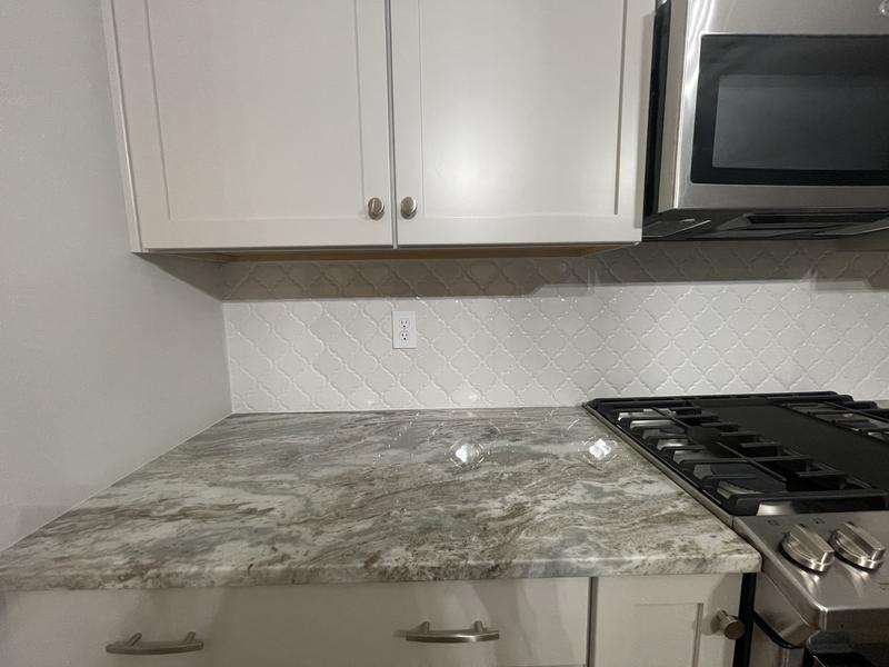 Satori Hudson Brilliant White 11-in x 13-in Glossy Porcelain Arabesque Mosaic Wall Tile (0.98-sq. ft/ Piece)