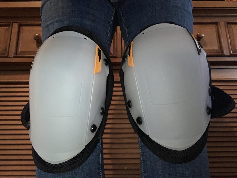 TOUGHBUILT GelFit Non-marring Knee Pads TBL-KP-G203-R at