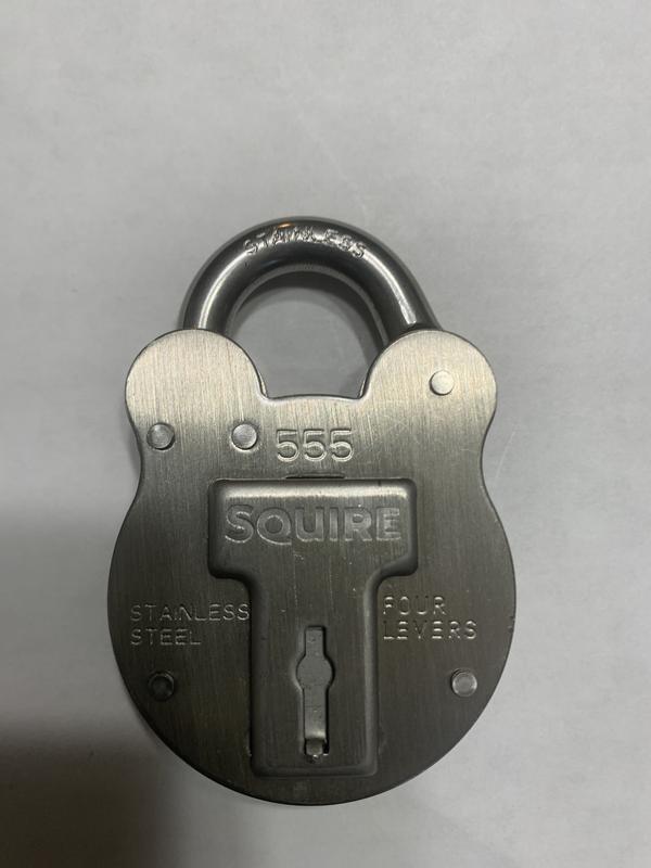 ビンテージ「クマ型」南京錠「ＳＱＵＩＲＥ  Old English（３０７）」 Squire Ultimate Marine Padlock | Old English 555