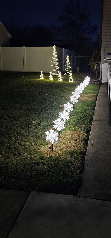 GE 4-ct Staybright LED White Snowflake Pathway Markers