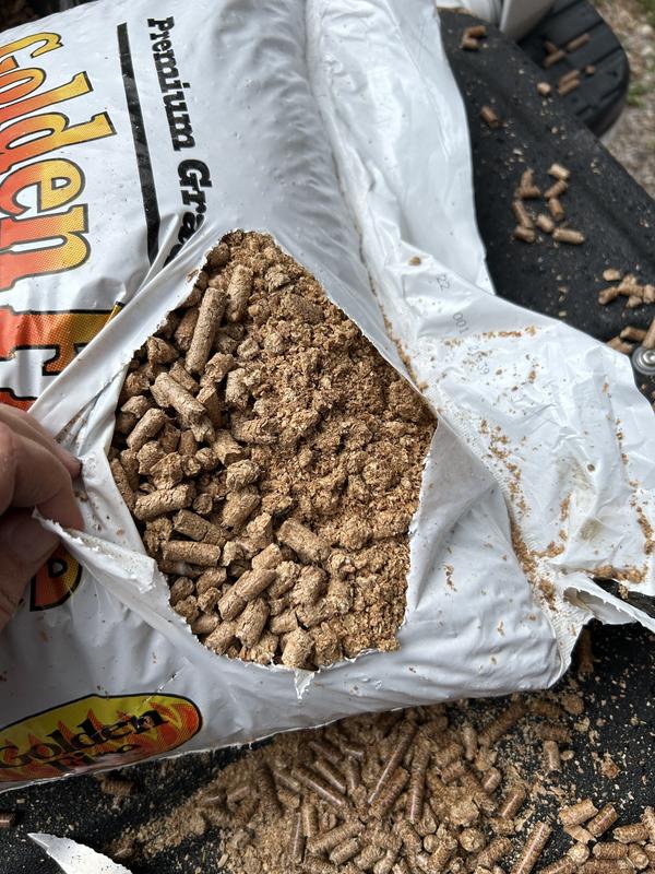 Golden Fire 40-lb Heating Wood Pellets in the Wood Pellets department at  Lowes.com