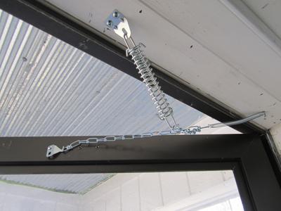 Screen shop door chain