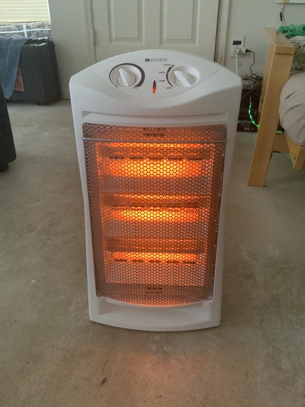 Black & Decker 1,500W Infrared Quartz Tower Heater with Manual