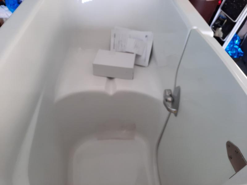 6 Jet Bathtub Mansfield – Urbandale ReStore