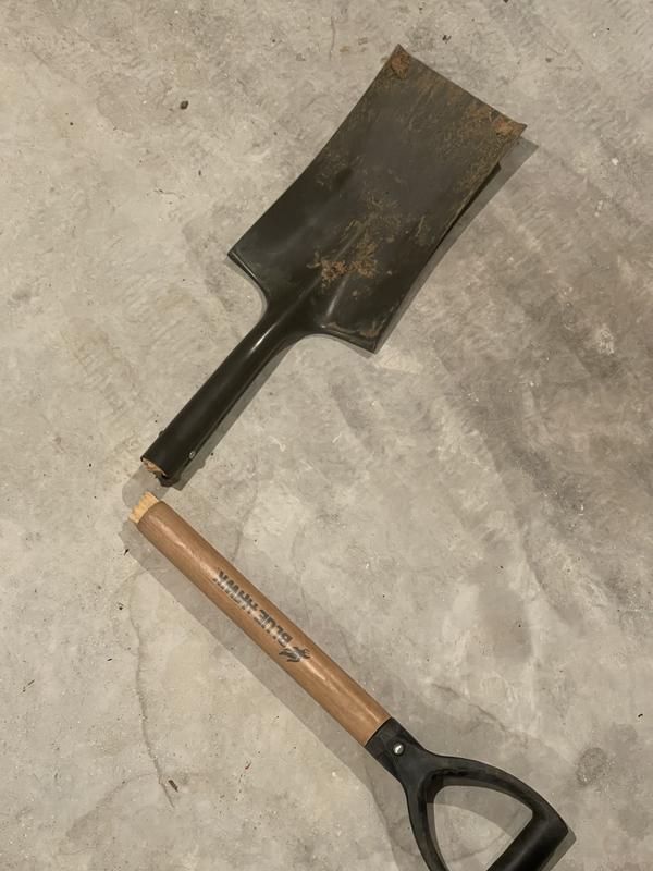 Blue Hawk 20-in Wood D-Handle Digging Shovel in the Shovels  Spades  department at