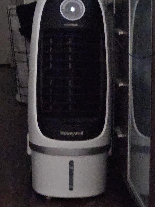 Honeywell CS10PE 459CFM 280 Spot Evaporative Air Cooler