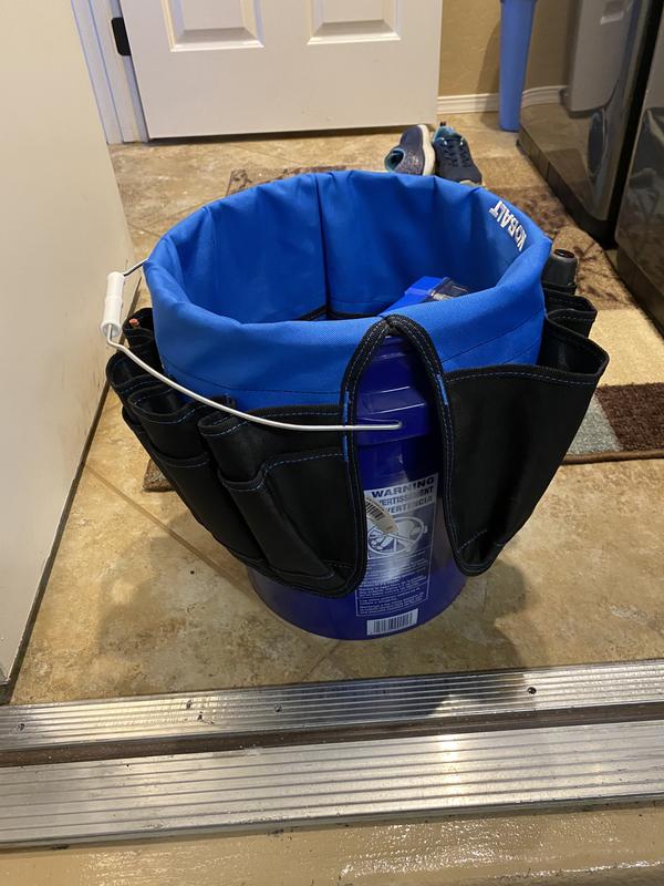 Lowe's 2-Gallon (s) Plastic General Bucket in the Buckets