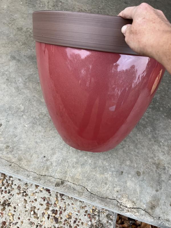 Southern Patio Round 15-in W Large Red Resin Outdoor Planter HDR ...