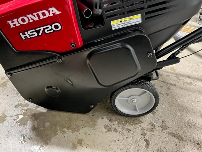 Honda HS720AS 20-in Single-stage Push with Auger Assistance Gas