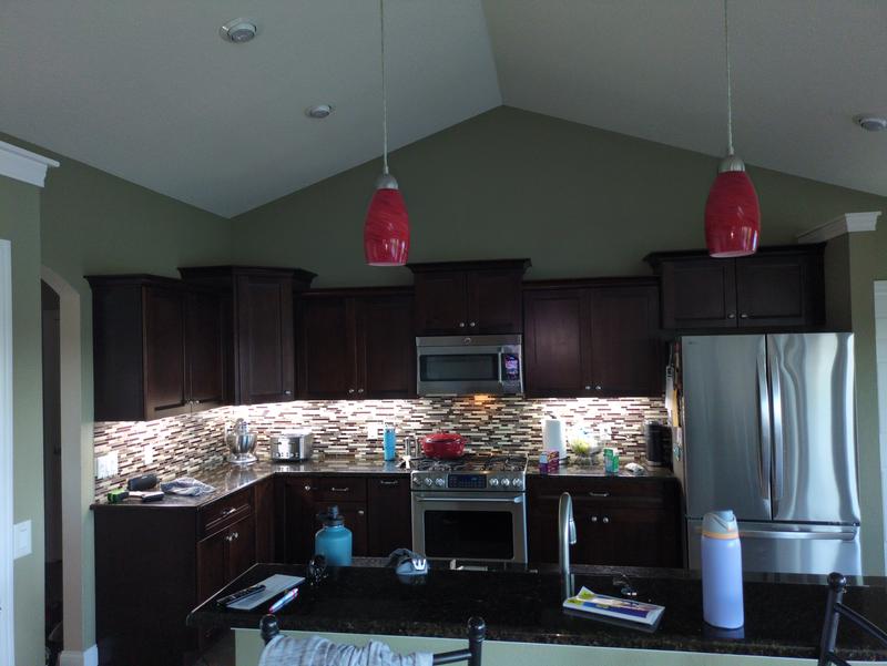 GE 24-in Hardwired/plug-in LED Under Cabinet Light Bar Light