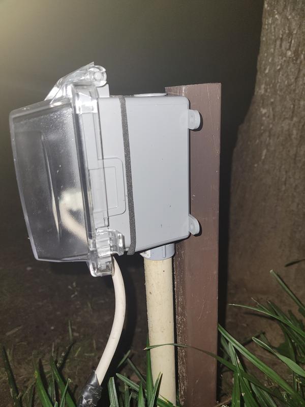 Hubbell TayMac 1-Gang PVC Weatherproof New Work/Old Work Switch
