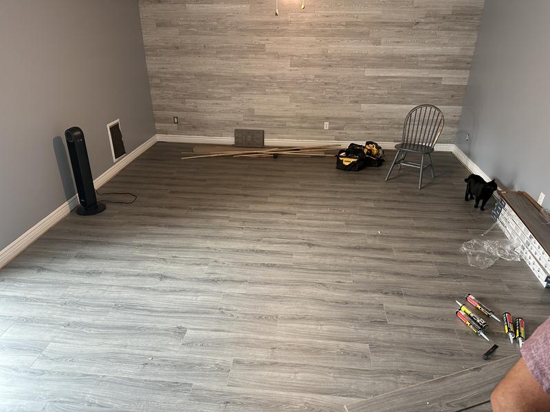 allen + roth Style Selections Adeline Hickory 8-mm T x 8-in W x 48-in L Water Resistant Wood Plank Laminate Flooring (21.26-sq ft / Carton)