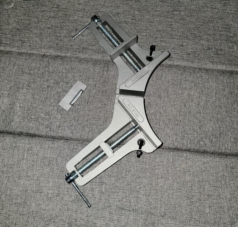 Pony 3-in 9100series Corner Clamp Pony 3-in 9100series Corner Clamp