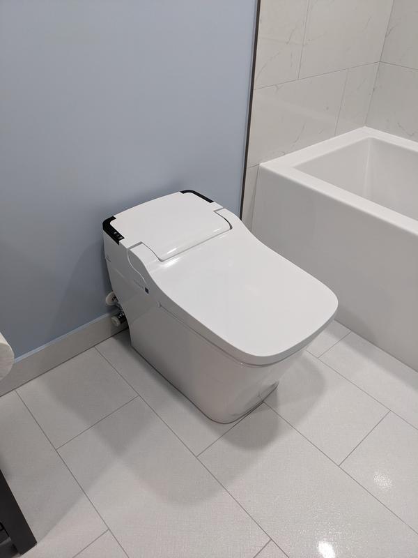 VOVO Stylement Tankless Smart Bidet Toilet Elongated in White, UV-A LED  Sterilization, Auto Flush, Heated Seat TCB-8100W - The Home Depot