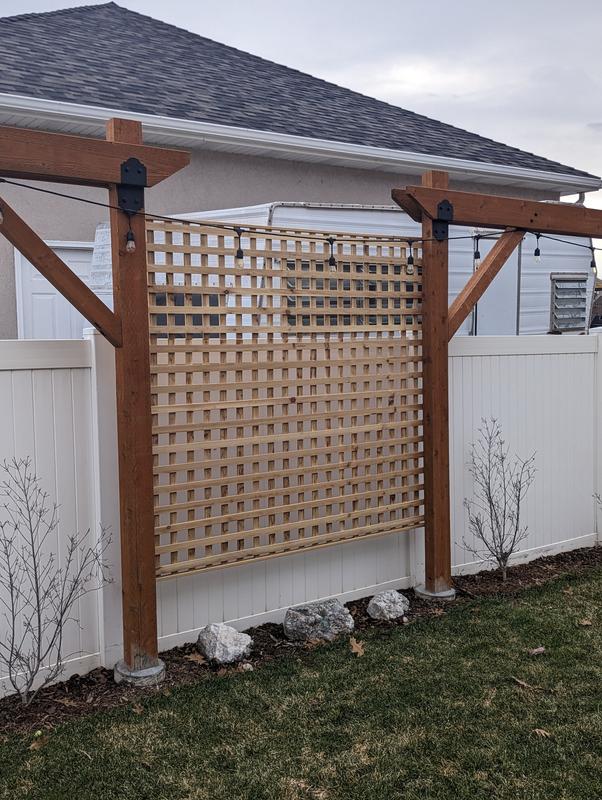 HDG 4 Feet x 8 Feet Western Red Cedar Square Lattice