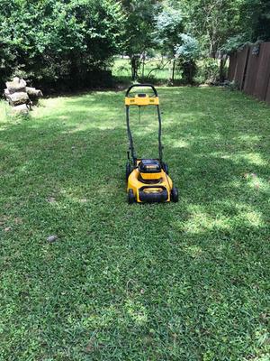 Lowes dewalt on sale lawn mower