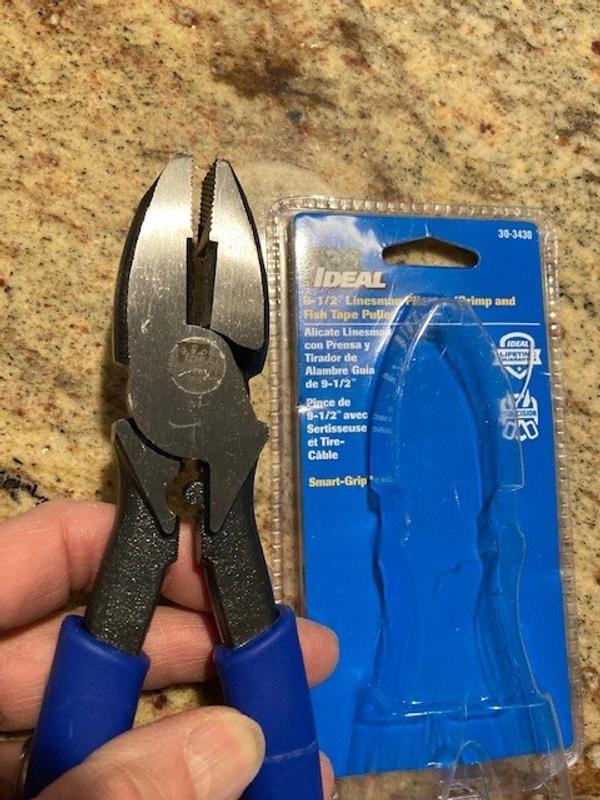 Kobalt 9.45-in Electrical Lineman Pliers with Wire Cutter in the Pliers  department at