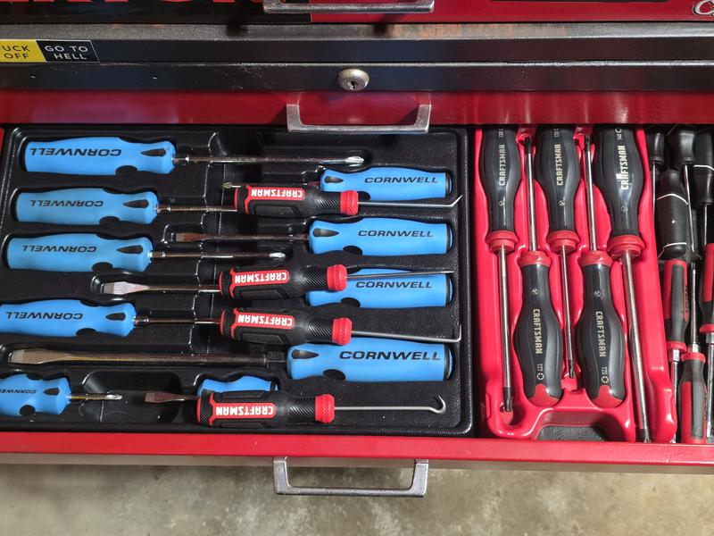 アメリカ　セット 4袋 CRAFTSMAN 4-Piece Variety Pack Screwdriver Set CMHT65073 at