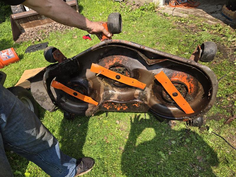 Shop Husqvarna Z248F 21.5-HP V-twin Hydrostatic 48-in