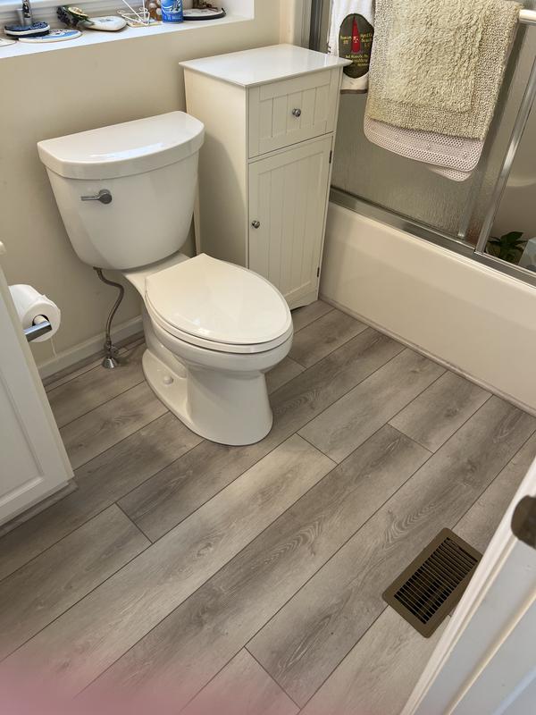 Considerations for Linoleum Flooring in Bathrooms