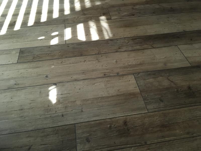 Shaw Exemplar Mix Plus Loft Pine Brown 20-mil x 5-in/7-in/9-in (Variable) W x 48-in L Waterproof Interlocking Luxury Vinyl Plank Flooring (14.1-sq ft/ Carton)