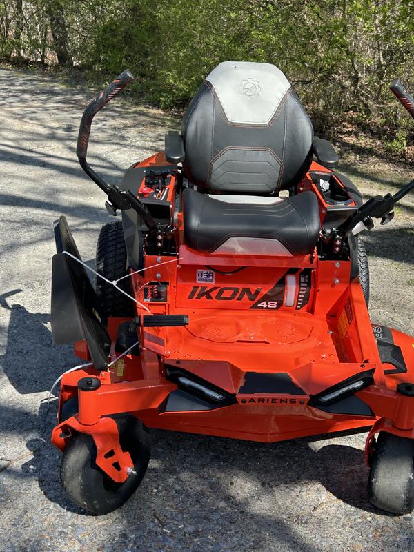 Ariens Ikon 48-in 21.5-HP V-twin Gas Zero-turn Riding Lawn Mower