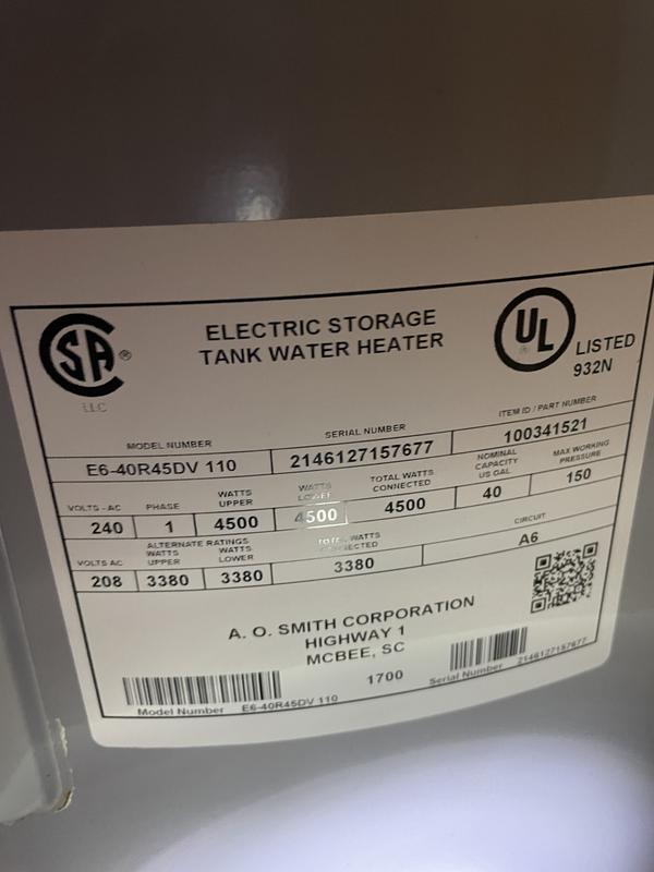 A.O. Smith Signature 100 40-Gallons Short 6-year Warranty 4500-Watt Double  Element Electric Water Heater in the Water Heaters department at