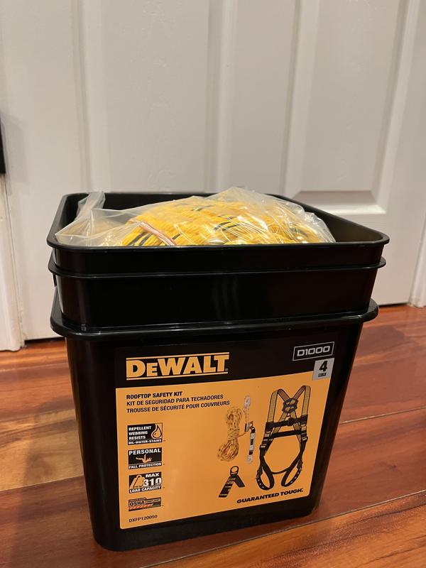 DEWALT Dewalt Rooftop Safety Kit Includes D1000 Harness with Tb Legs ...