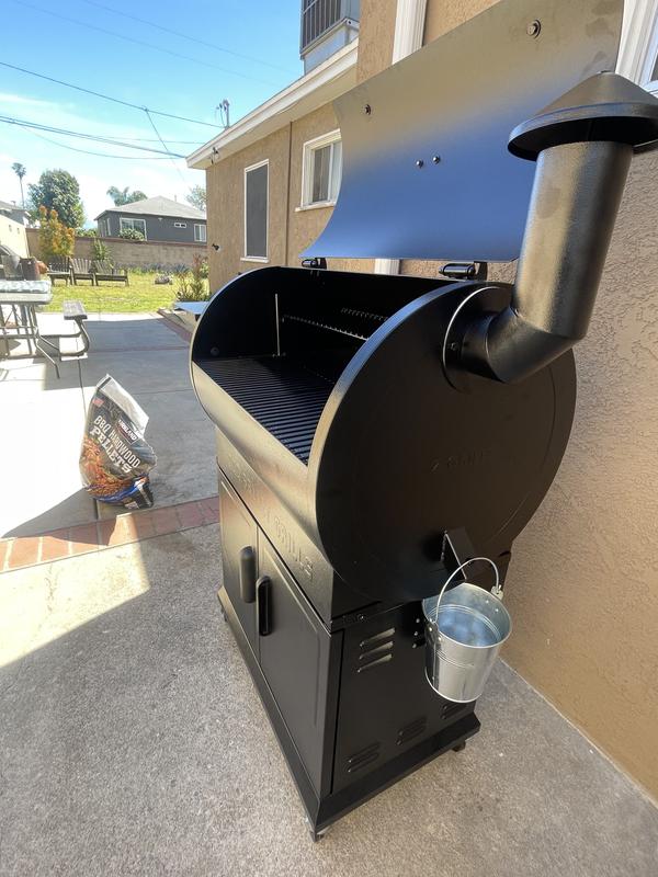 Z GRILLS FLAGSHIP 700D7 with Huge Storage Cabinet 697-Sq in Black