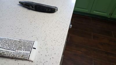 allen + roth Vashon Quartz White Kitchen Countertop SAMPLE (4-in x 4-in ...