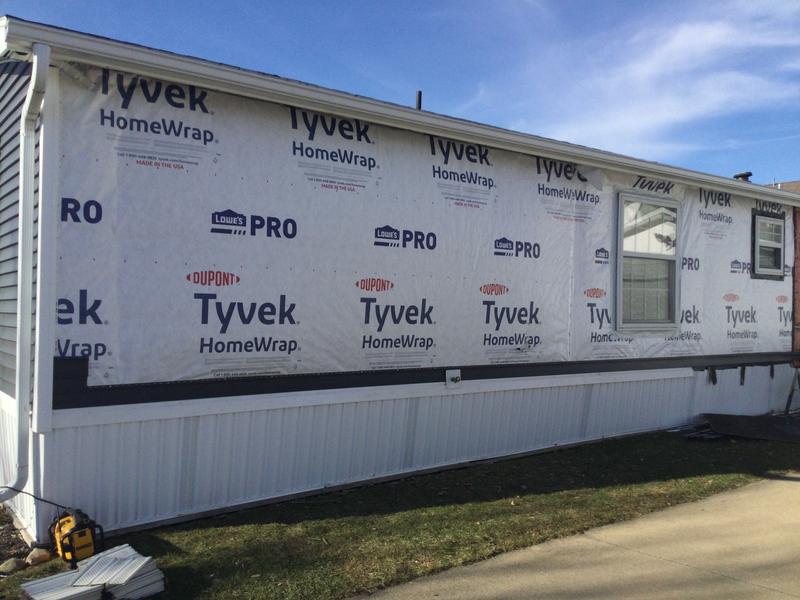 Tyvek 3-ft x 100-ft Water Resistant House Wrap (300-sq ft) in the House  Wrap department at