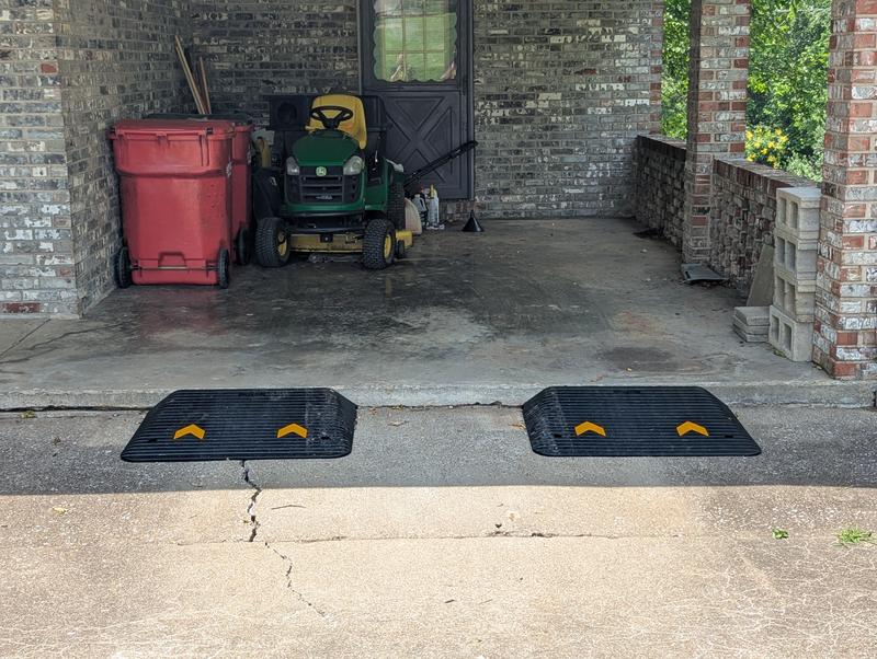 BENTISM 1 Rise Rubber Threshold Ramp, 33069 lbs Load, for Wheelchair, Doorway BENTISM 1 Rise Rubber Threshold Ramp, 33069 lbs Load, for Wheelchair, Doorway