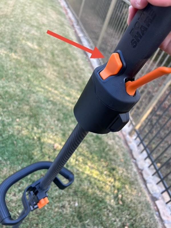 WORX Nitro Power Share 40-volt Cordless Battery String Trimmer and Leaf ...