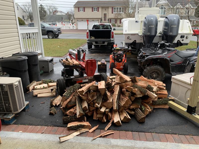 Performance Built 32-Ton 250-cc Horizontal and Vertical Gas Log Splitter  with Briggs and Stratton Engine in the Hydraulic Gas Log Splitters  department at