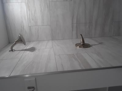 American Olean Newcastle Marble White 12-in x 24-in Glazed Porcelain Marble Look Floor and Wall Tile (1.95-sq. ft/ Piece)