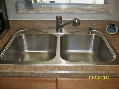 Contoured Large/Small Double Bowl Kitchen Sink (Gemstone), Part#:2917-D-BQ