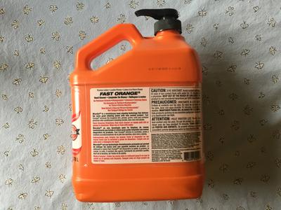 Future2000 - An orange-scented hand cleaner containing scrubbing