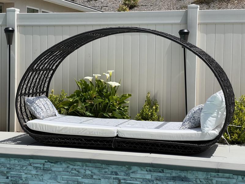 Lavina outdoor patio store daybed with cushions