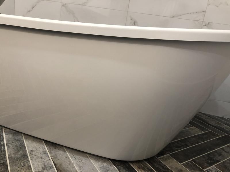 MAAX Sax 32-in x 60-in White Gelcoat/Fiberglass Oval Freestanding Soaking  Bathtub (Reversible Drain) in the Bathtubs department at