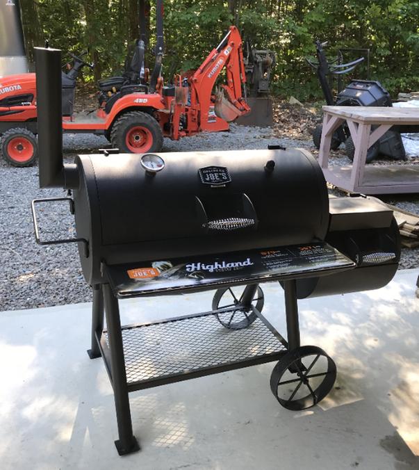 CHAR BROIL Oklahoma Joe s Highland Charcoal Offset Smoker 900 sq