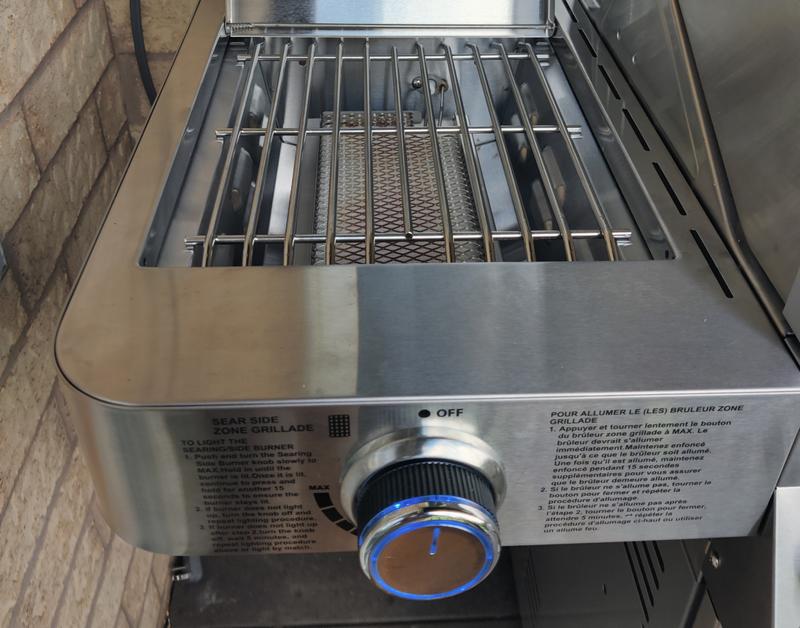 Monument Grills 4Burner Propane Gas Grill In Stainless With Clear View