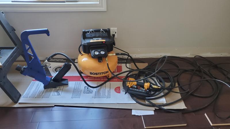 Bostitch Air Compressor and 18-Gauge Nailer Kit Electric 6-gal. Steel  Black and Yellow BTFP1KIT-CA RONA
