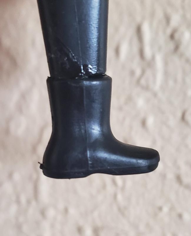 Doesn't leave a residue/film on the plastic once dry