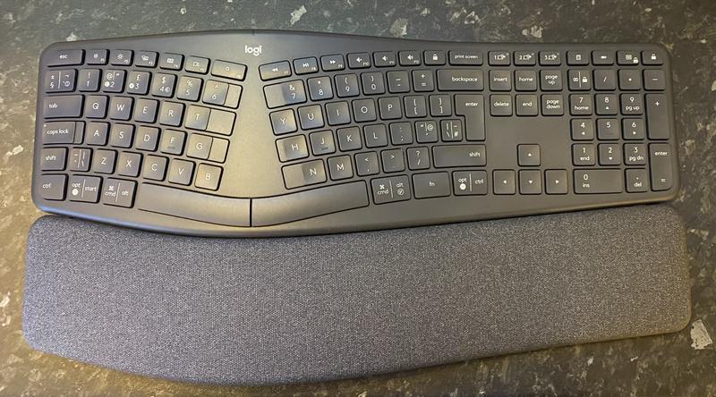 Wireless and comfortable keyboard
