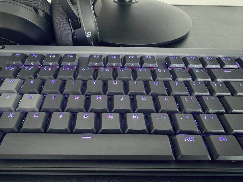 Logitech G515 RAPID TKL Keyboard in Black - 920-013855