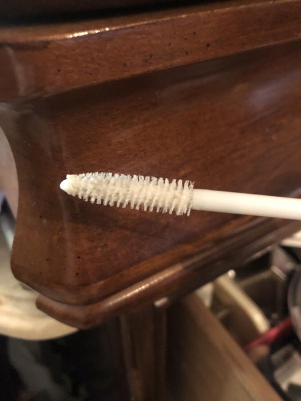 Clumps on wand and does not come off