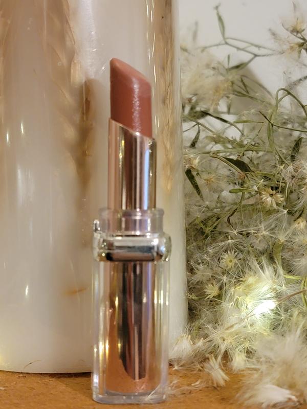 L'Oreal Paris Glow Paradise Balm in Lipstick, Peach Charm