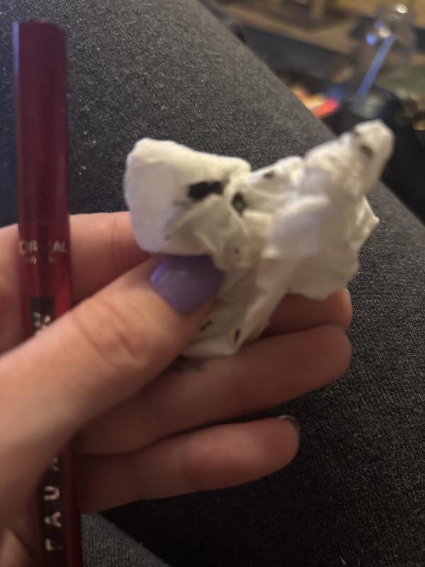The tissue i had to use to clean the pen up a little after cleaning the big leak