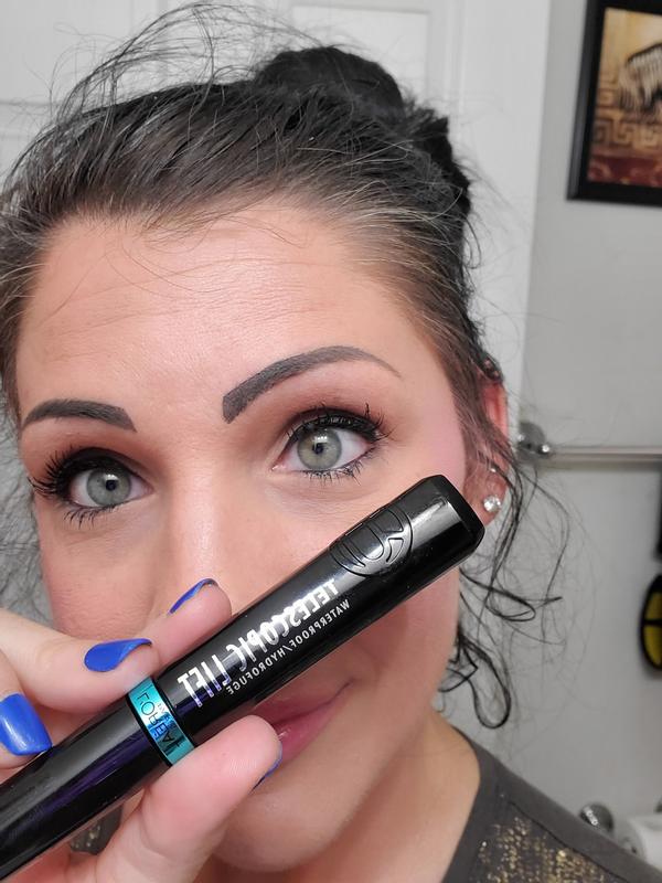 CLOSE-UP WITH Loreal Telescopic Lift Mascara  On!